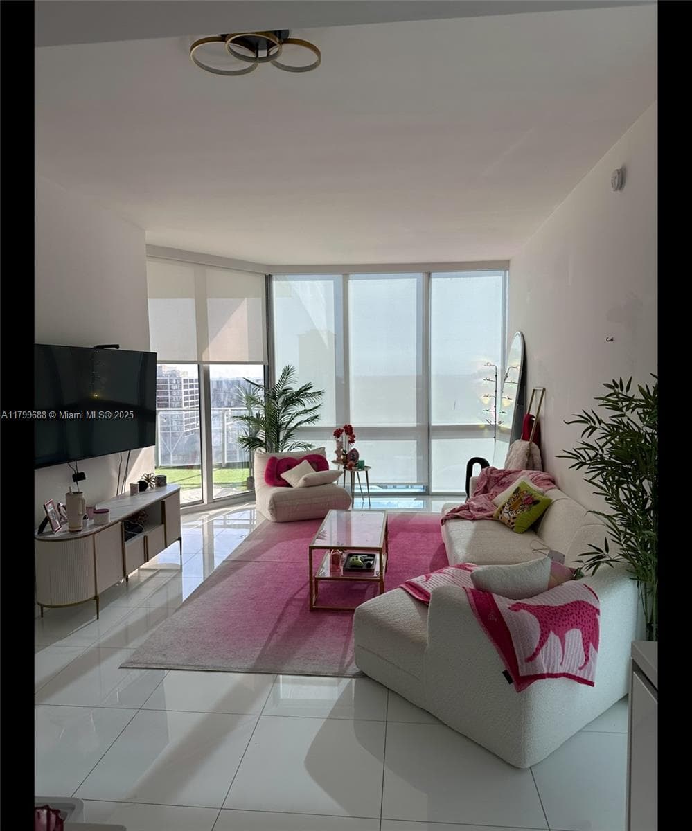Paramount Miami Worldcenter · #2208 in Miami - Photo 3