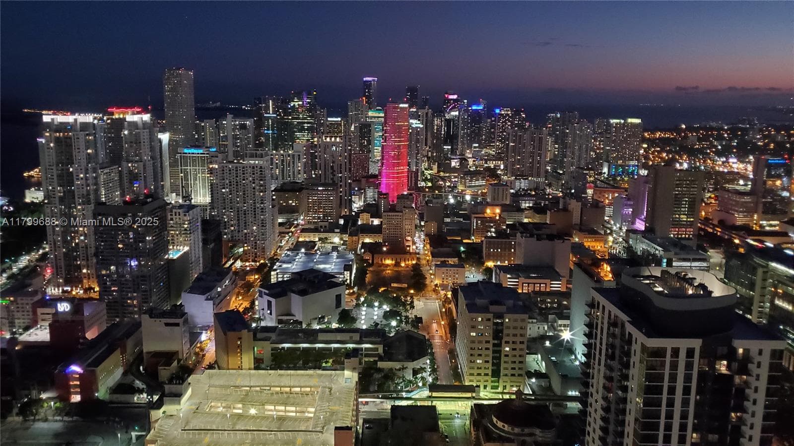 Paramount Miami Worldcenter · #2208 in Miami - Photo 29