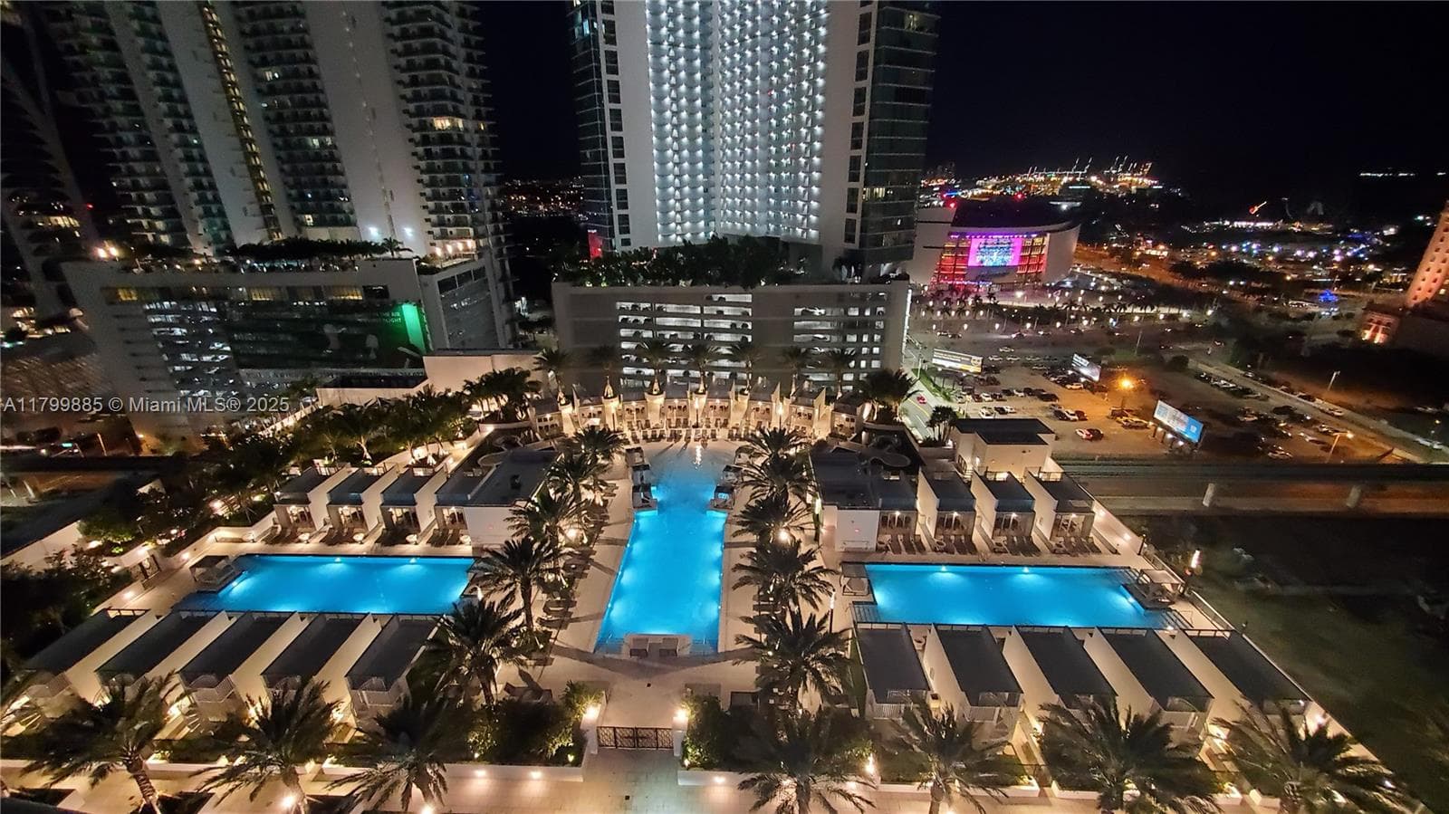 Paramount Miami World Cent · #2208 in Miami - Photo 16