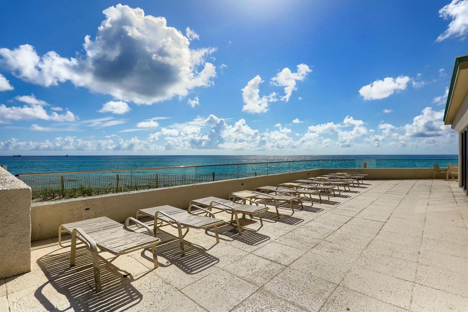 73-web-or-mls-320A2321-HDR(5)_Intereor 1