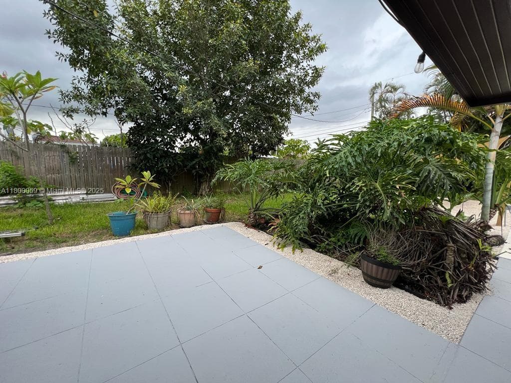 14825 Garden Dr photo 23