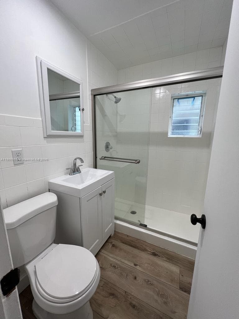 14825 Garden Dr photo 6