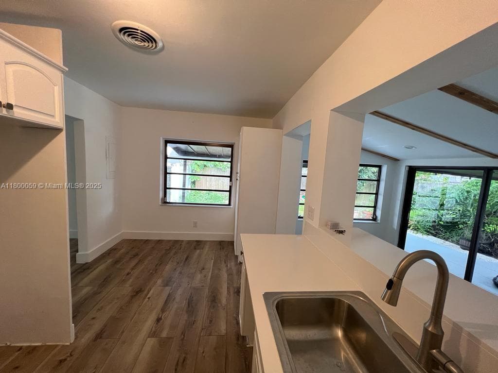 14825 Garden Dr photo 13