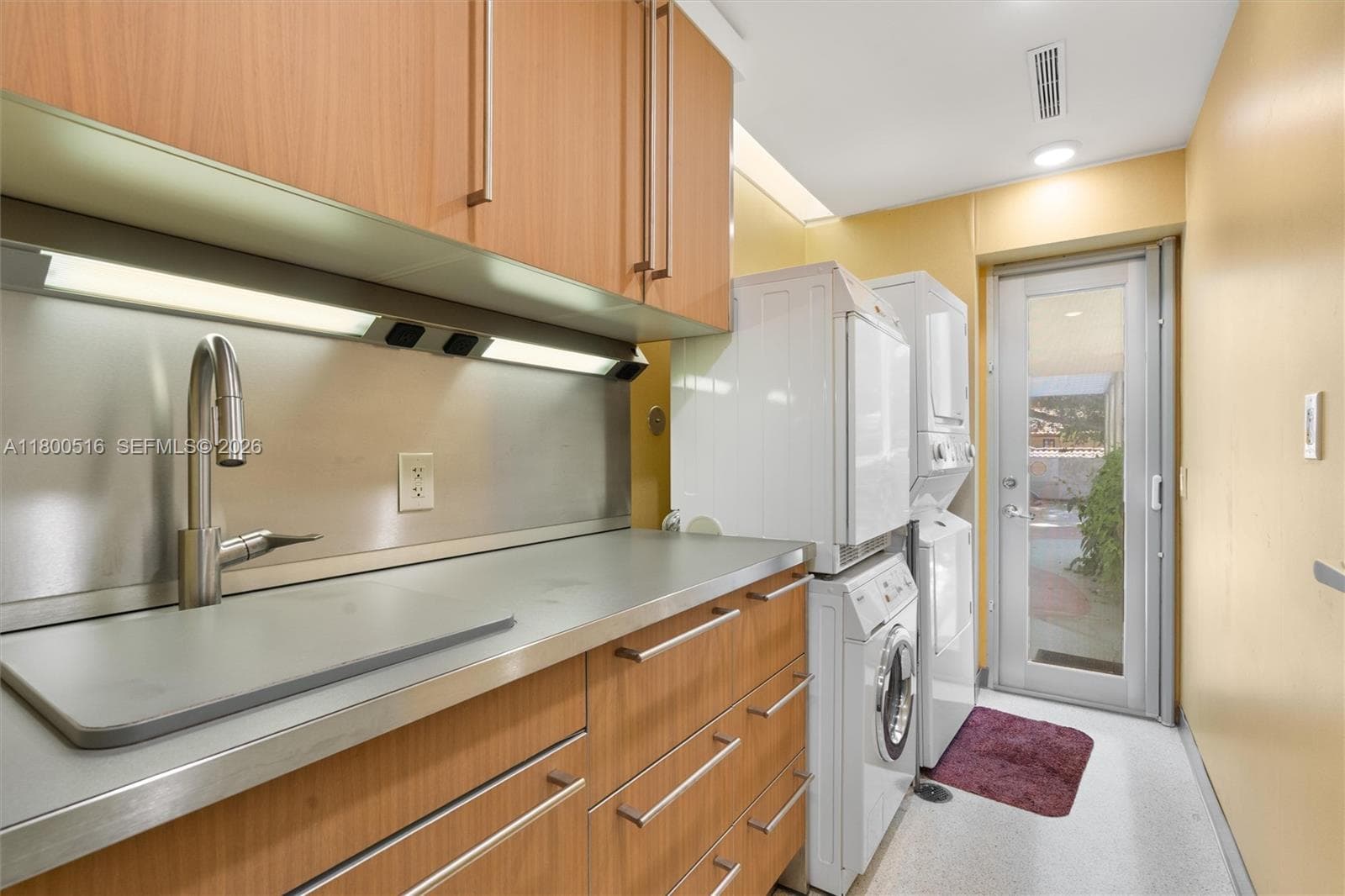 2500 Mercedes Dr photo 28