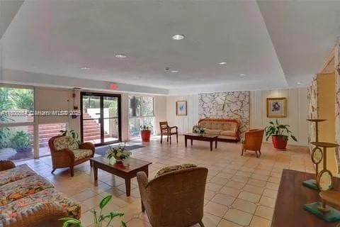 VILLA CAPRI CONDO · #219 in Coral Gables - Photo 16