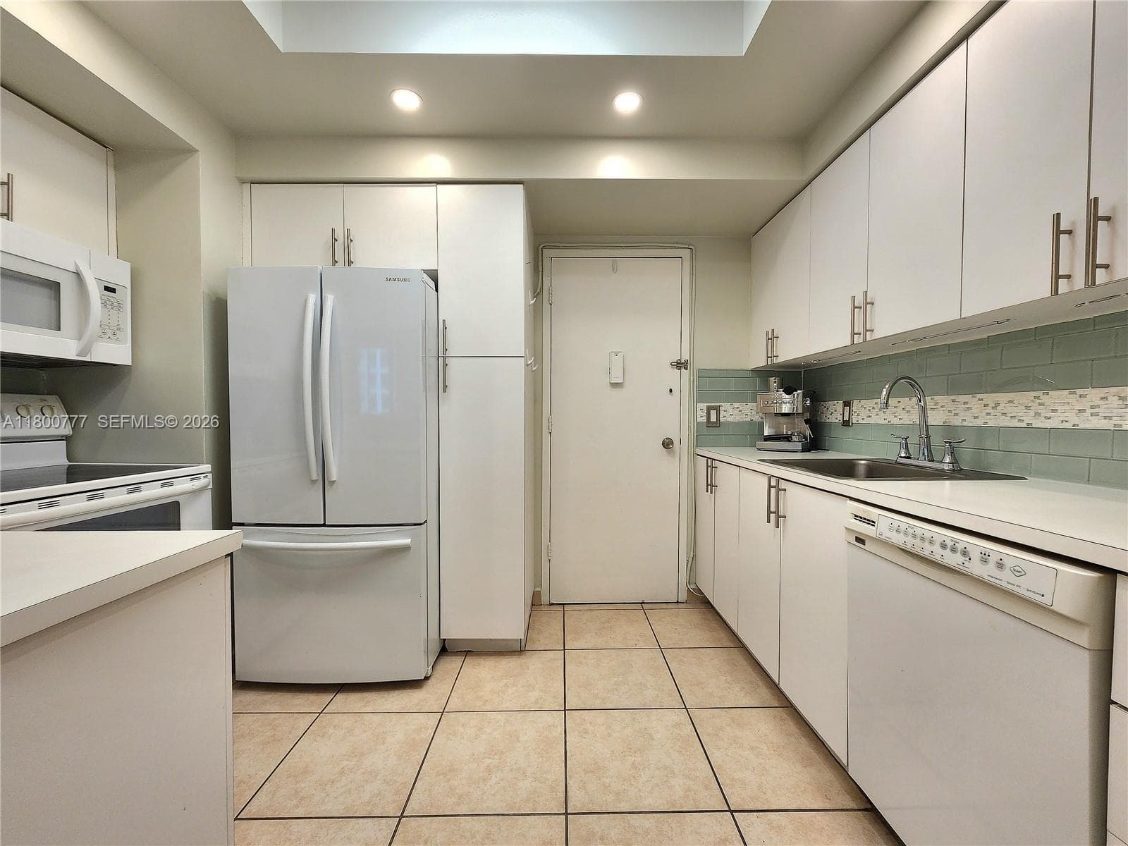 ALEXANDER TOWERS CONDO · #815 in Hollywood - Photo 12