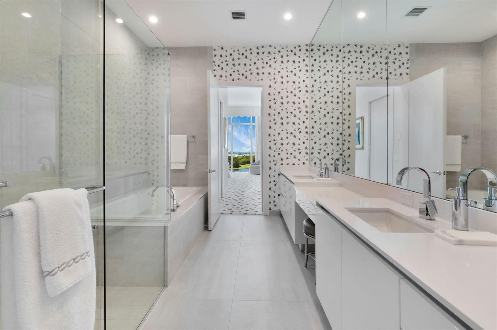 Guest Bathroom 2