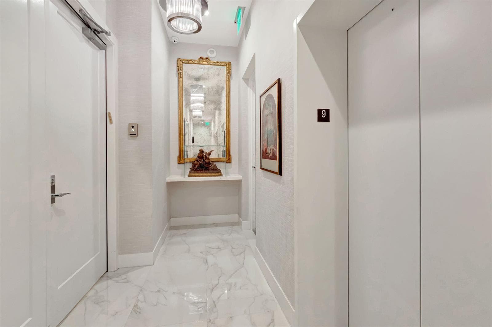 Private Foyer
