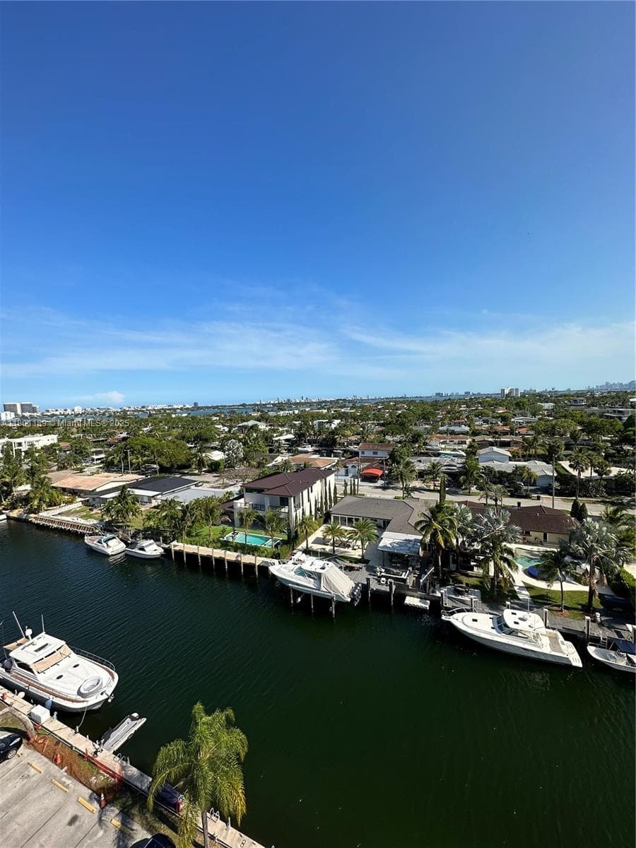 VECINO DEL MAR CONDO · #1010 in North Miami - Photo 3