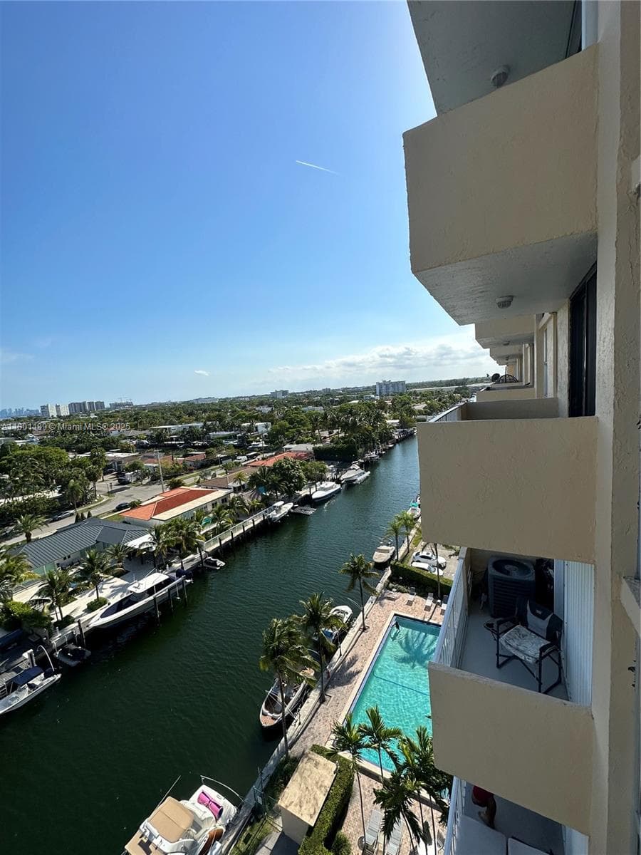 VECINO DEL MAR CONDO · #1010 in North Miami - Photo 4