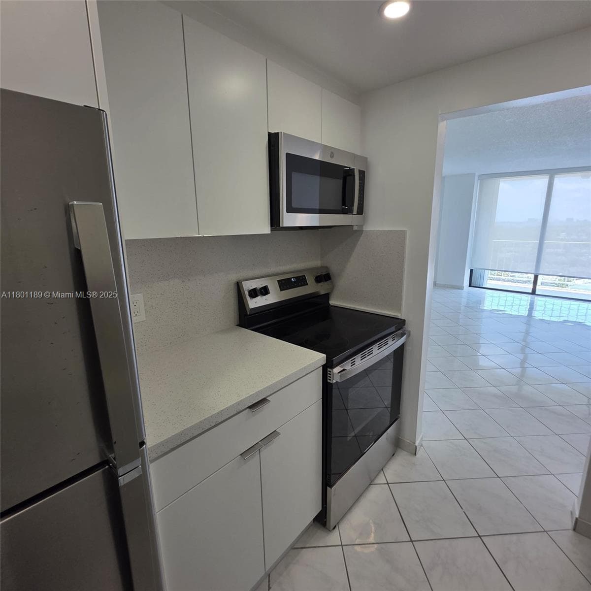 VECINO DEL MAR CONDO · #1010 in North Miami - Photo 8