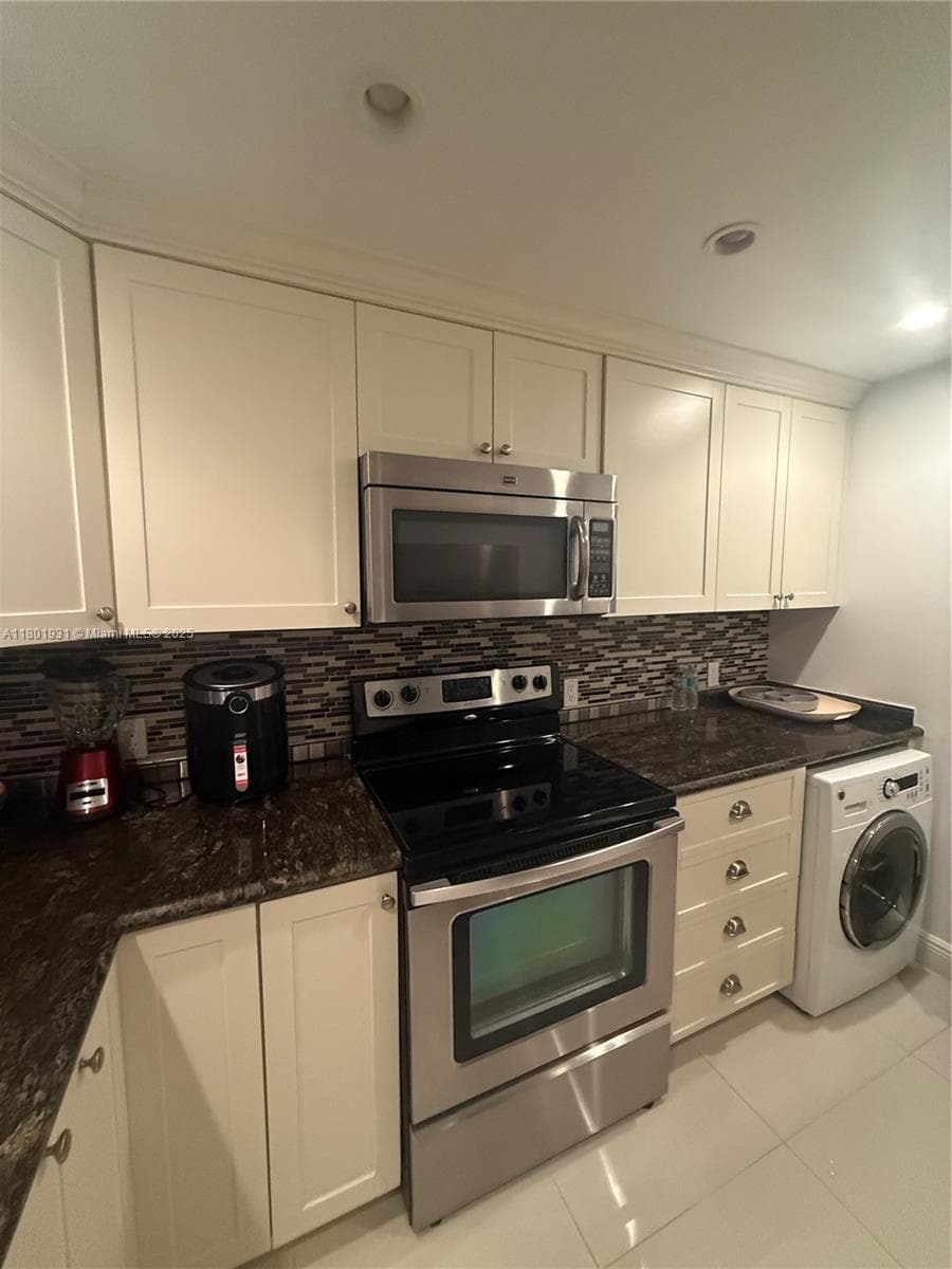 LEISURE TOWERS CONDO · #508 in Lauderdale By The Sea - Photo 2