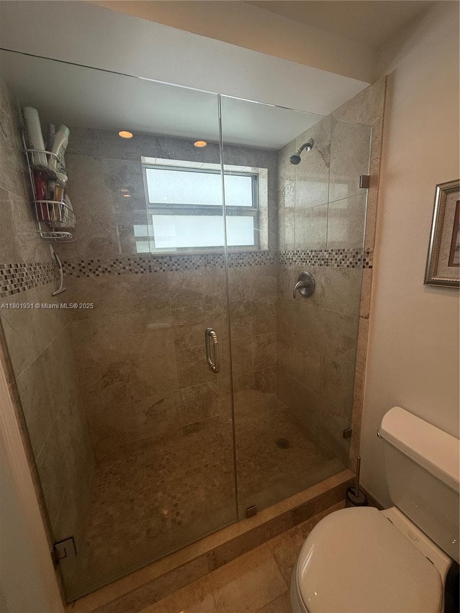 LEISURE TOWERS CONDO · #508 in Lauderdale By The Sea - Photo 12