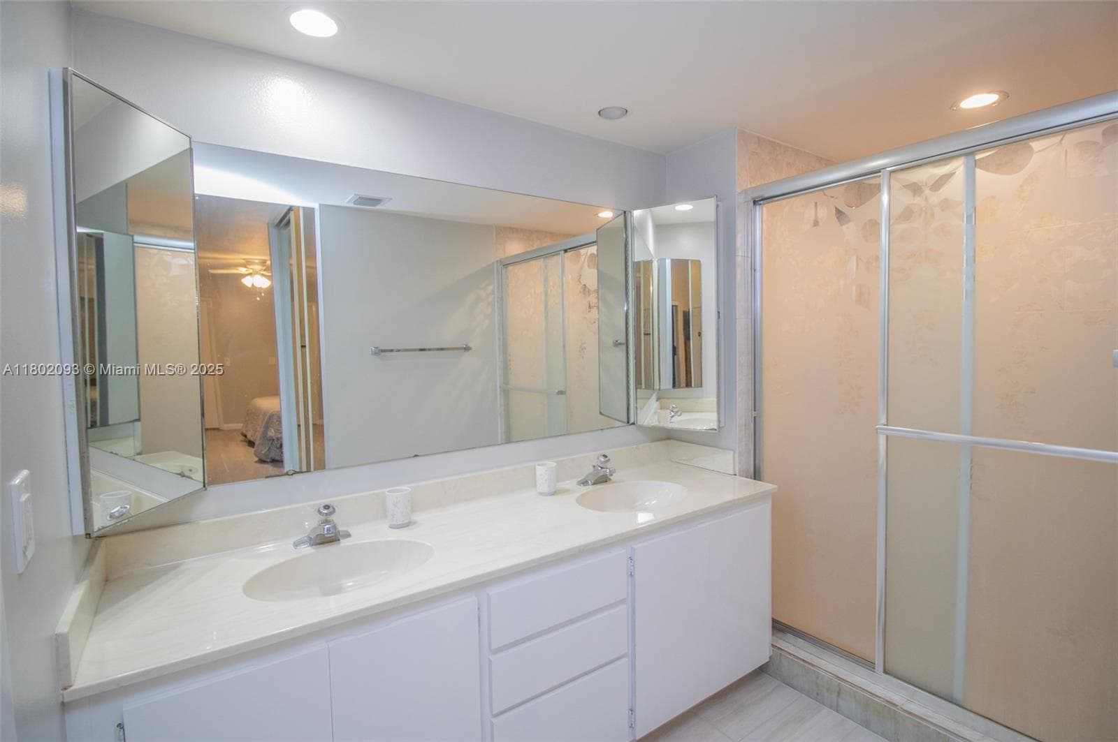 Main bathroom