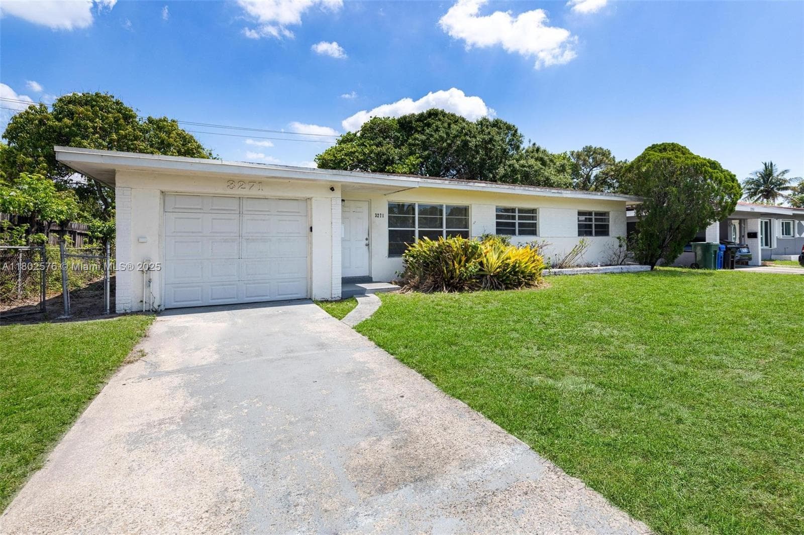 3271 Auburn Blvd photo 2