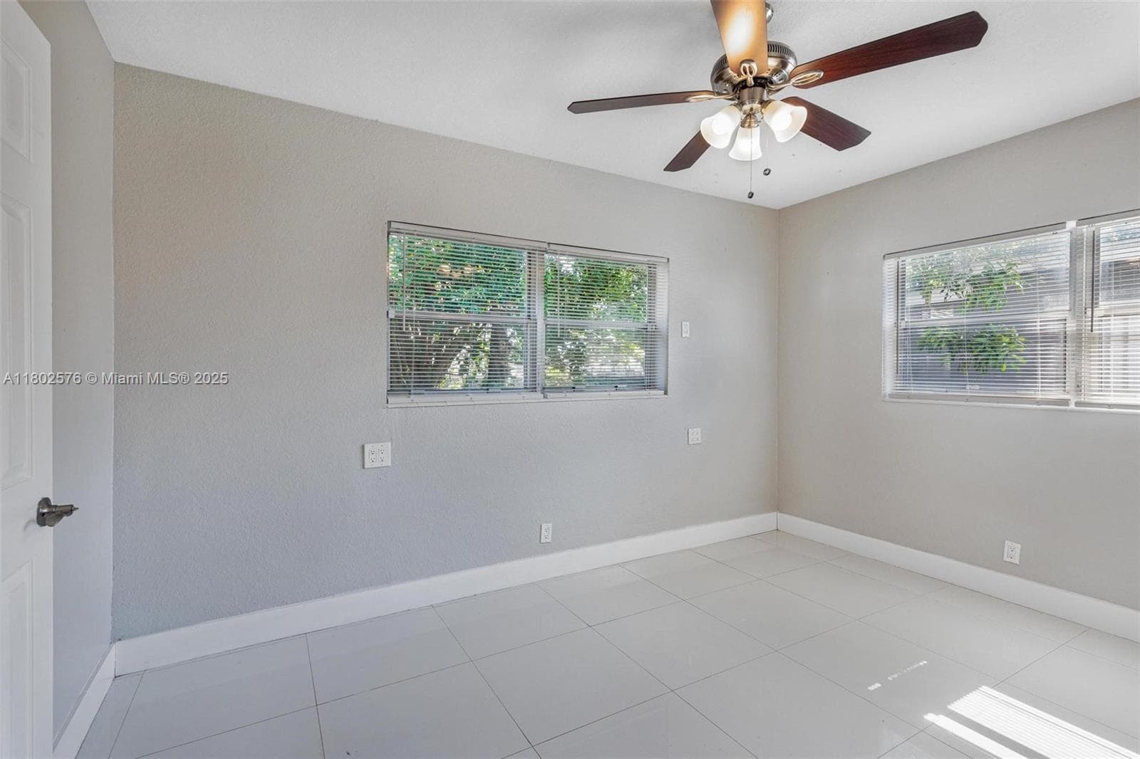 3271 Auburn Blvd photo 24