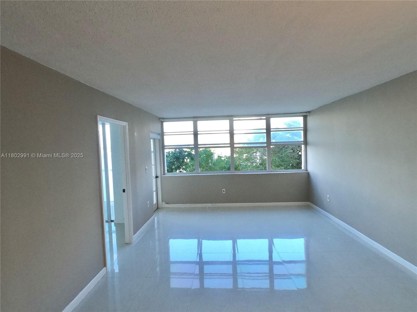 BUCKLEY TOWERS CONDO - EA · #202W in Miami - Photo 6
