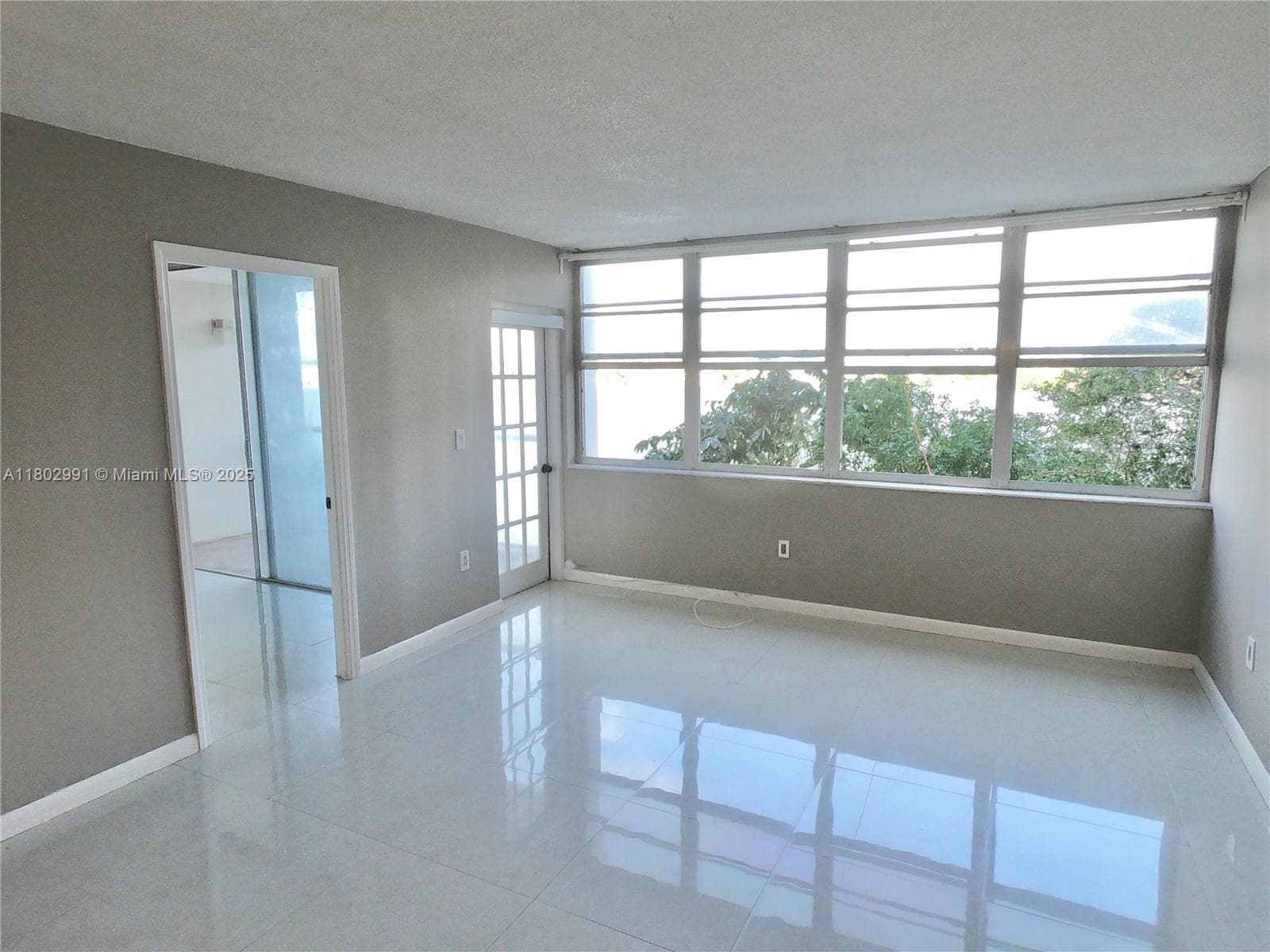 BUCKLEY TOWERS CONDO - EA · #202W in Miami - Photo 5