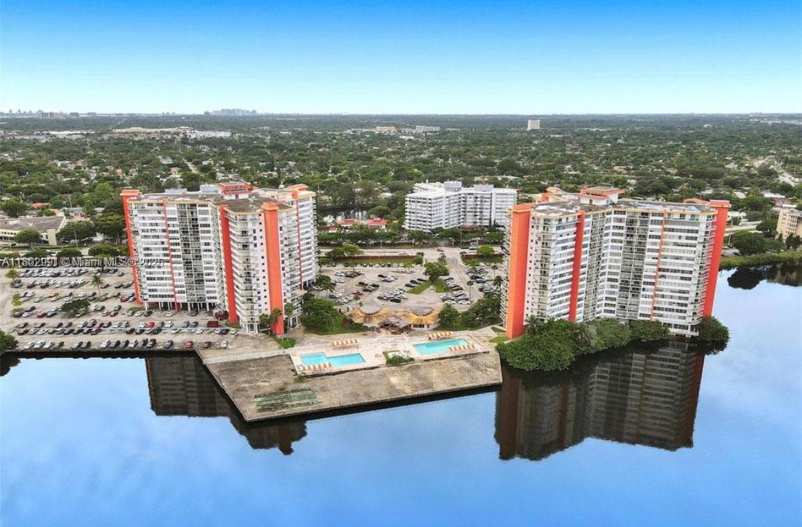 BUCKLEY TOWERS CONDO - EA · #202W in Miami - Photo 20