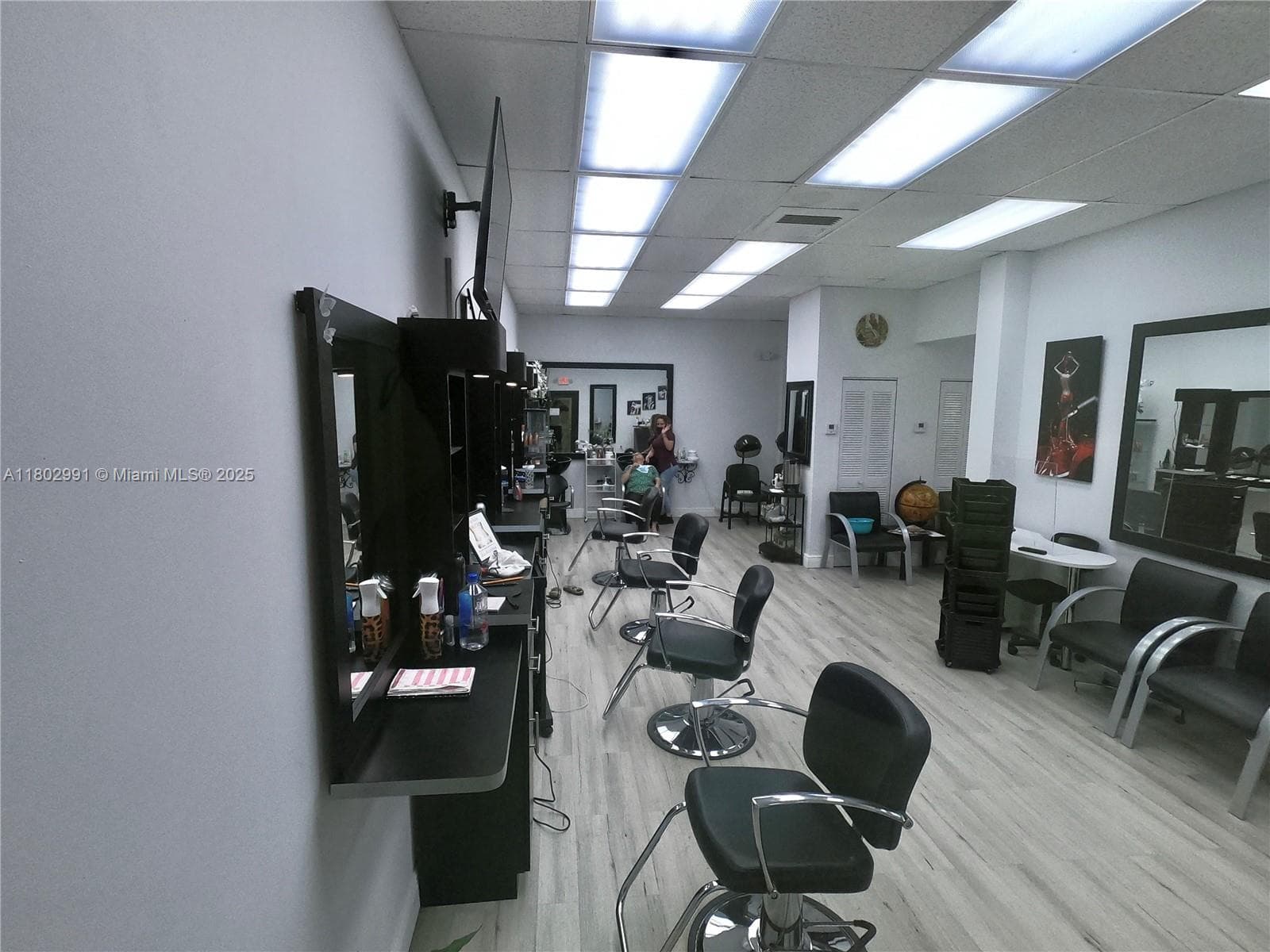 Hair salon