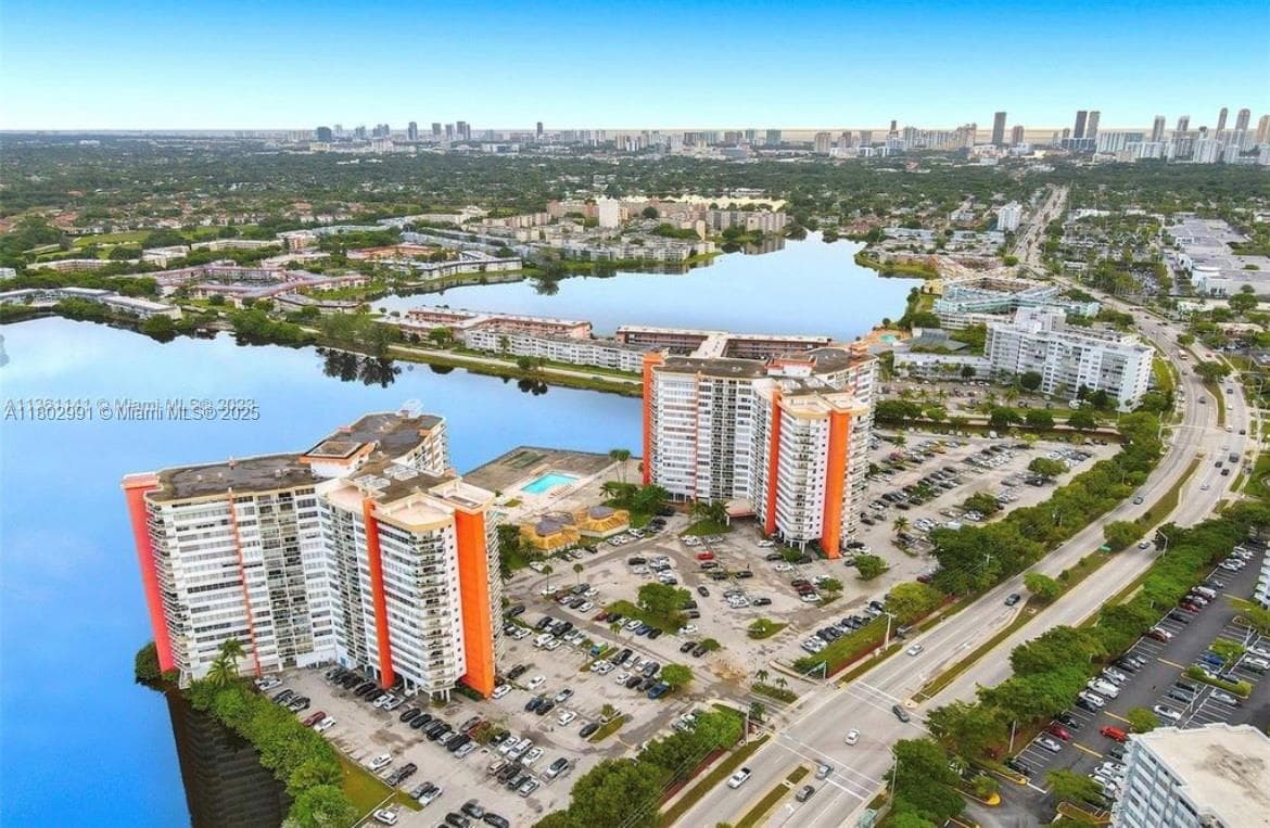 BUCKLEY TOWERS CONDO - EA · #202W in Miami - Photo 21