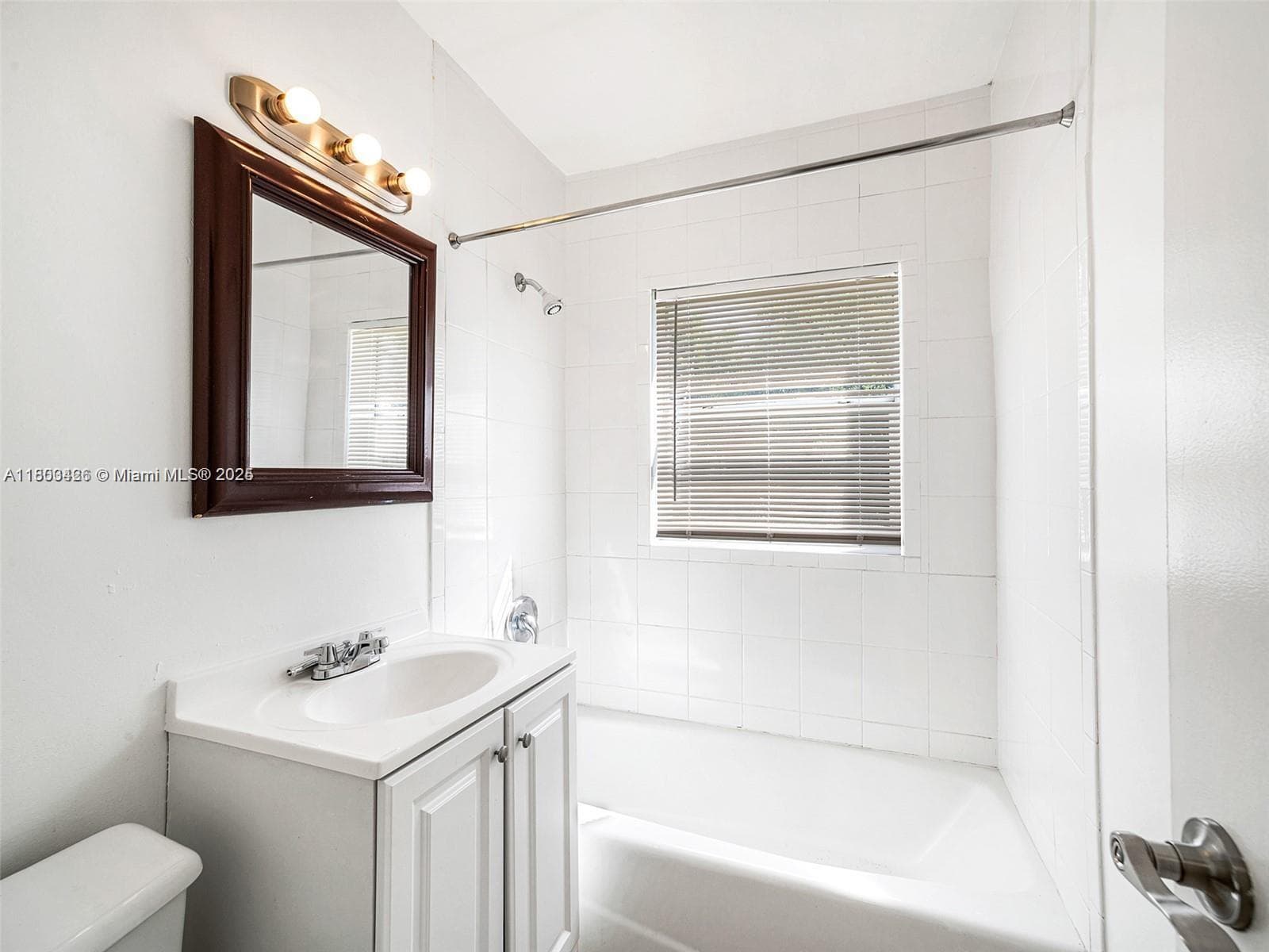 1240 NW 7th Ave #1 photo 15