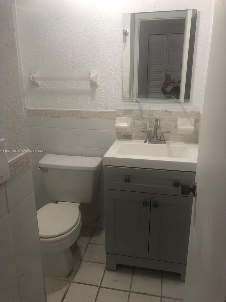 CARIBBEAN BREEZE CONDO · #108 in Sunny Isles Beach - Photo 15