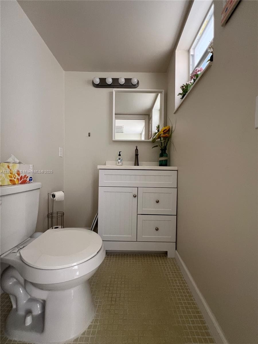 LEISURE GARDENS CONDO · #211E in Lauderdale By The Sea - Photo 19