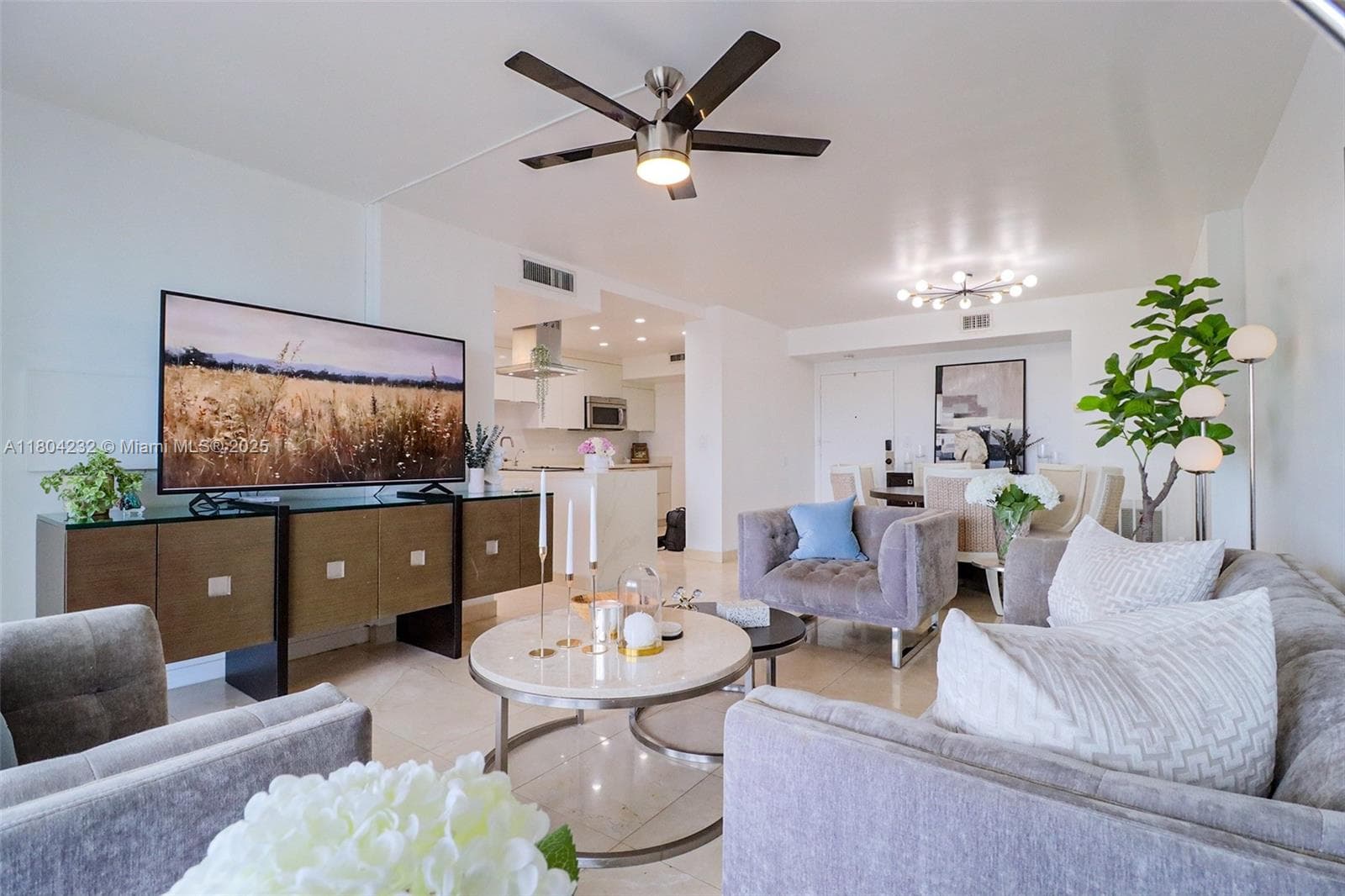 HILLCREST EAST · #903 in Hollywood - Photo 6