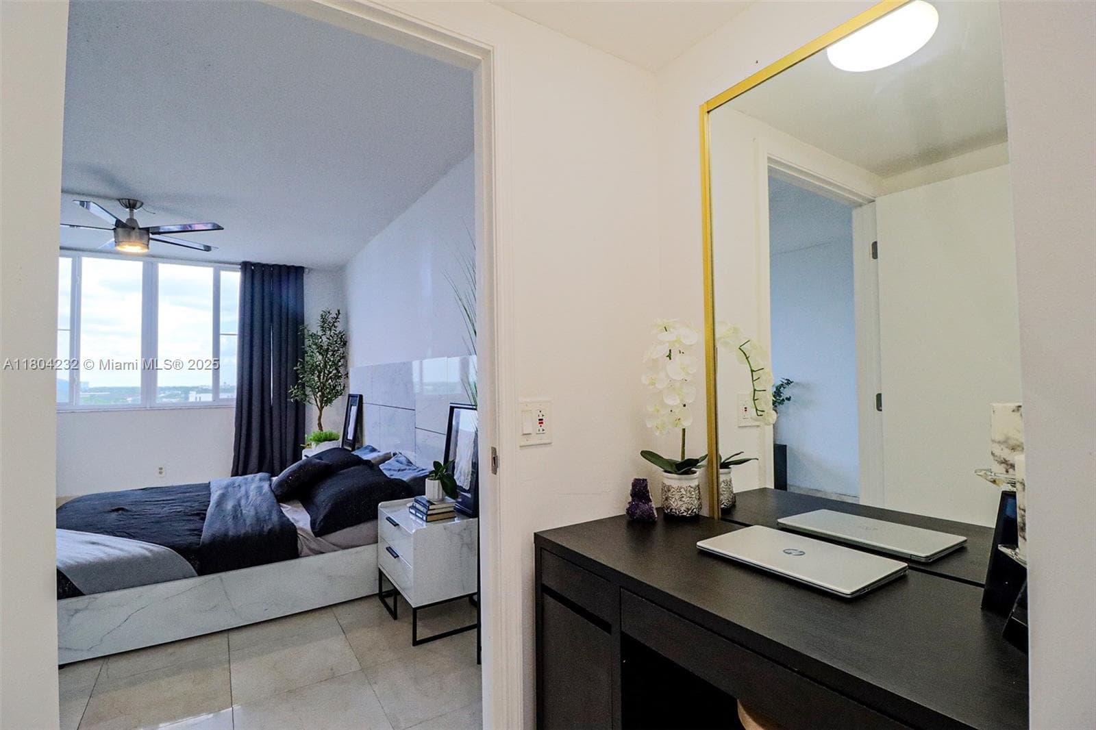 HILLCREST EAST · #903 in Hollywood - Photo 15