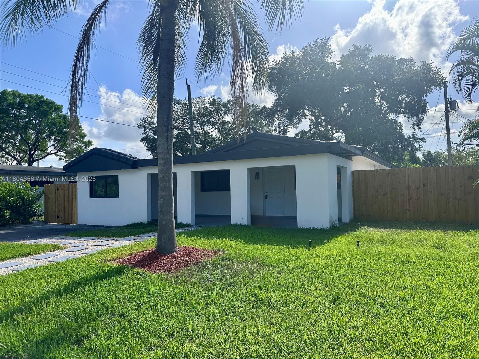 2421 N 56th Ter photo 2