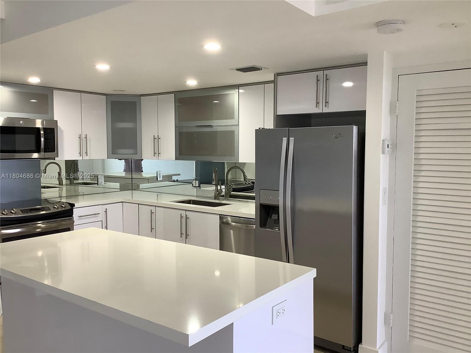 Brickell Biscayne Condo · #14H in Miami - Photo 3