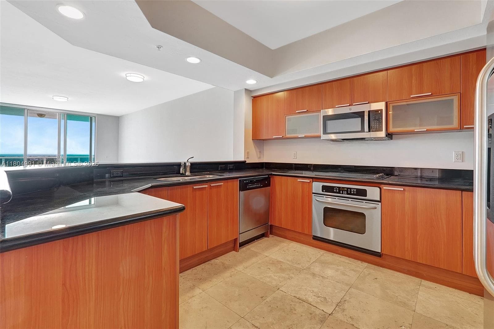 ONE FIFTY ONE @ BISCAYNE · #1406 in North Miami - Photo 19