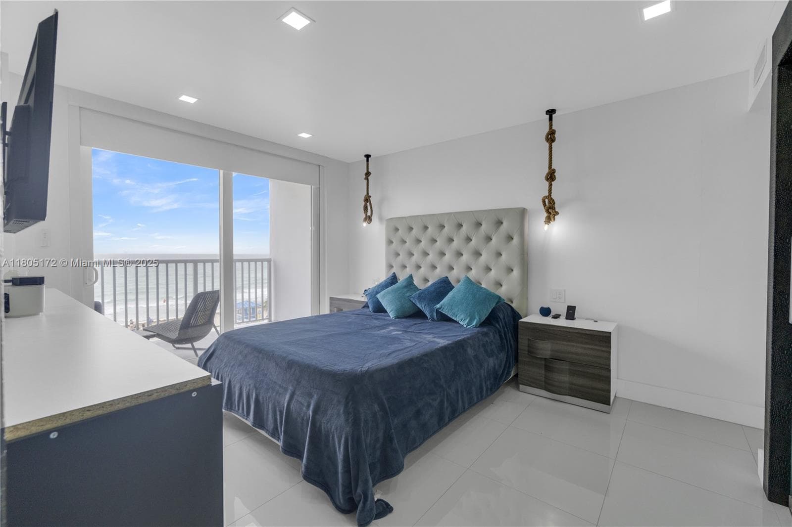 EDGEWATER BEACH TOWERS CO · #504 in Hollywood - Photo 6