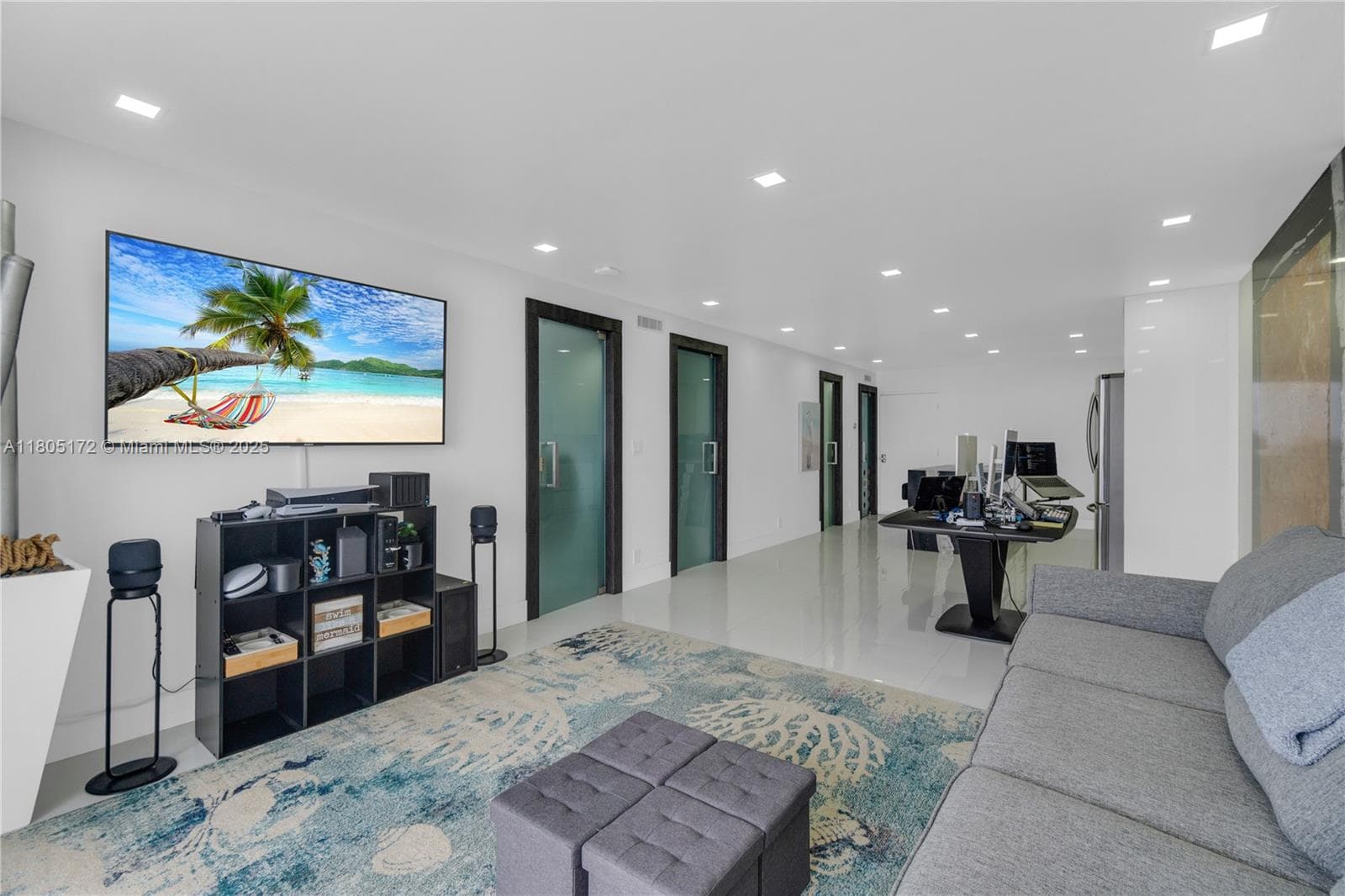 EDGEWATER BEACH TOWERS CO · #504 in Hollywood - Photo 12