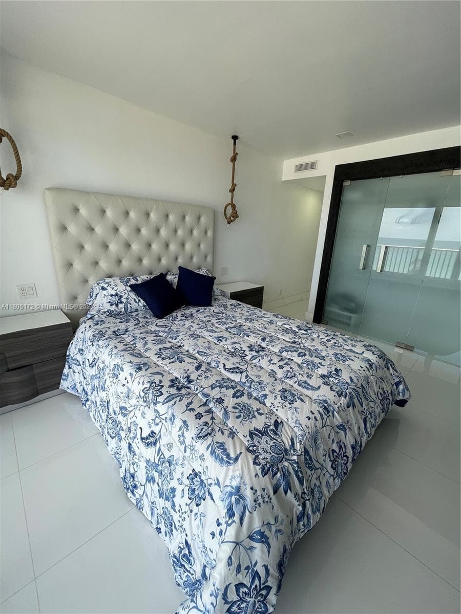 EDGEWATER BEACH TOWERS CO · #504 in Hollywood - Photo 49