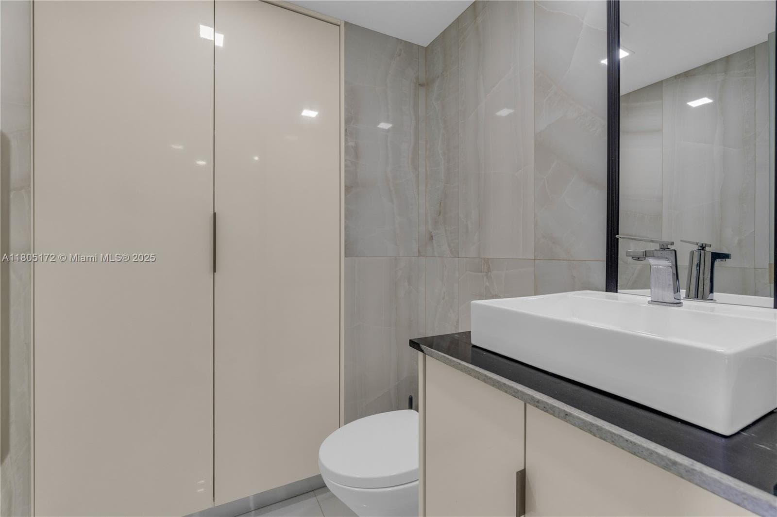 EDGEWATER BEACH TOWERS CO · #504 in Hollywood - Photo 25
