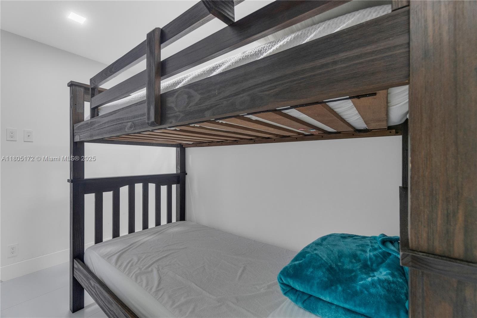 EDGEWATER BEACH TOWERS CO · #504 in Hollywood - Photo 21