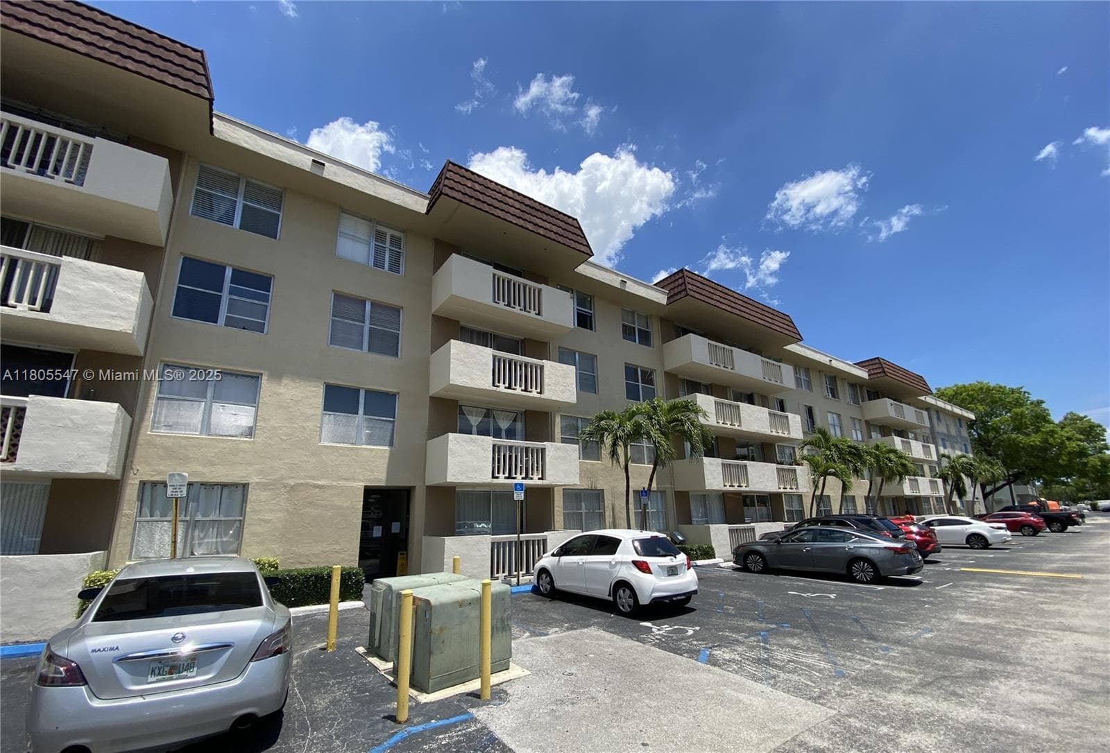 BAYVIEW PALMS CONDO · #119 in North Miami - Photo 2