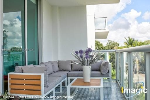 IOS ON THE BAY CONDO · #402 in Miami - Photo 3