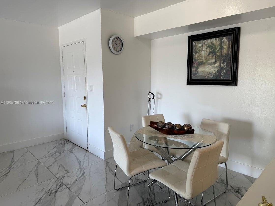 KENDALL LAKE TOWERS CONDO · #207 in Miami - Photo 6