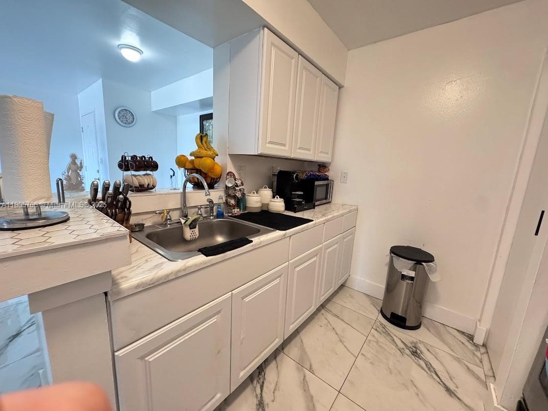 KENDALL LAKE TOWERS CONDO · #207 in Miami - Photo 12