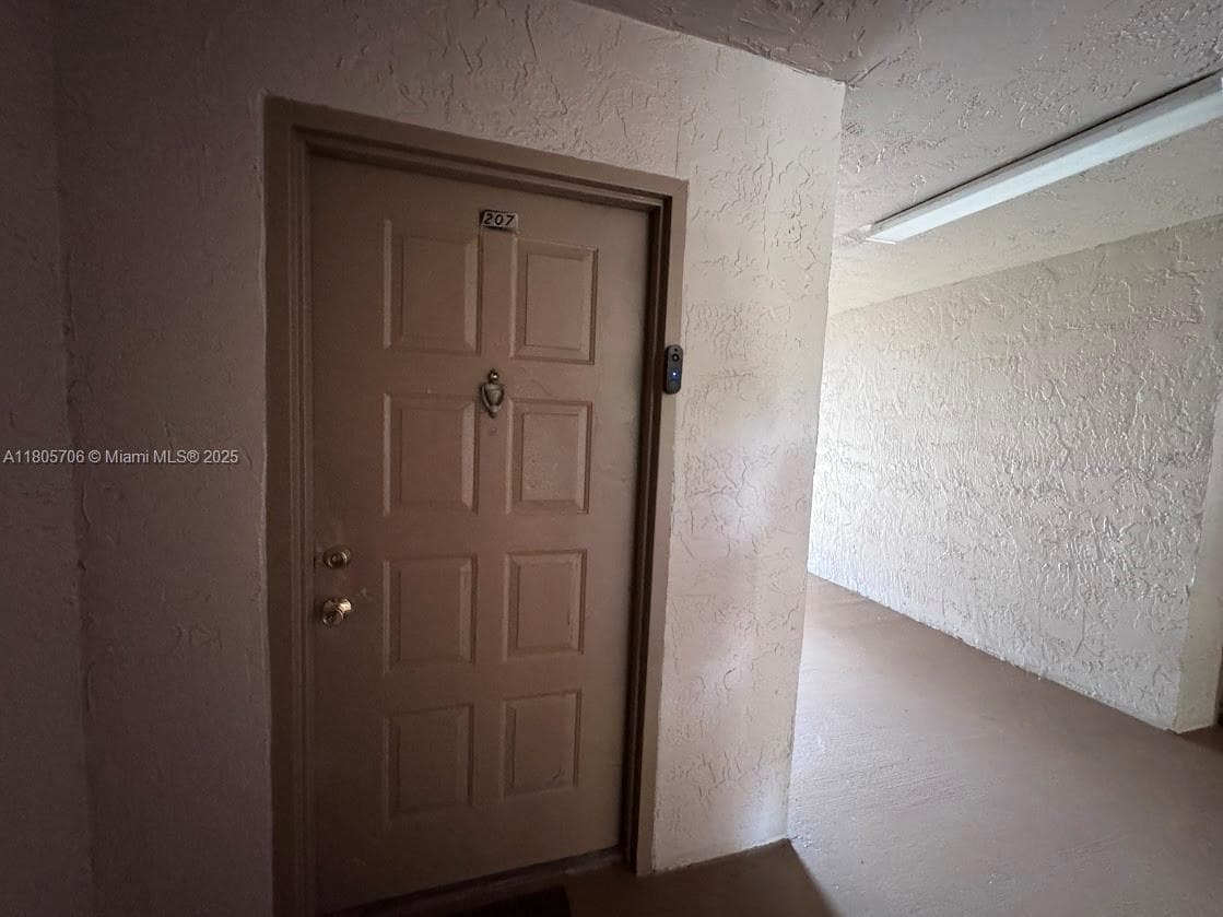 KENDALL LAKE TOWERS CONDO · #207 in Miami - Photo 3