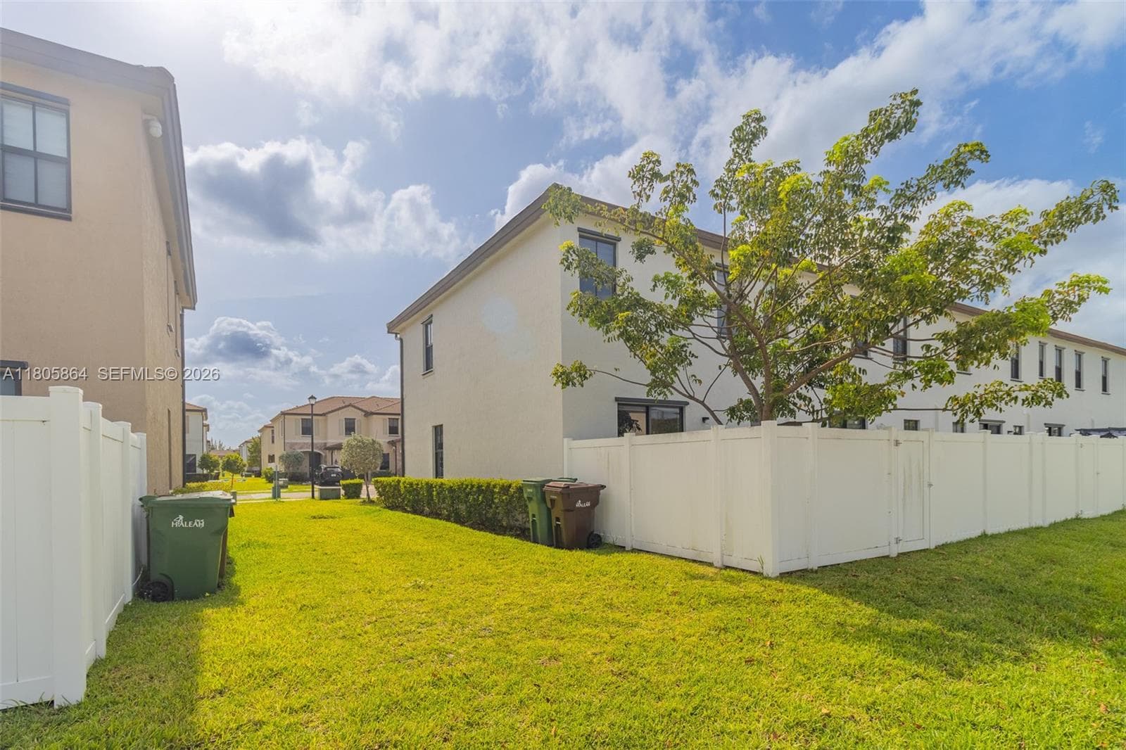 10966 W 33rd Way photo 4