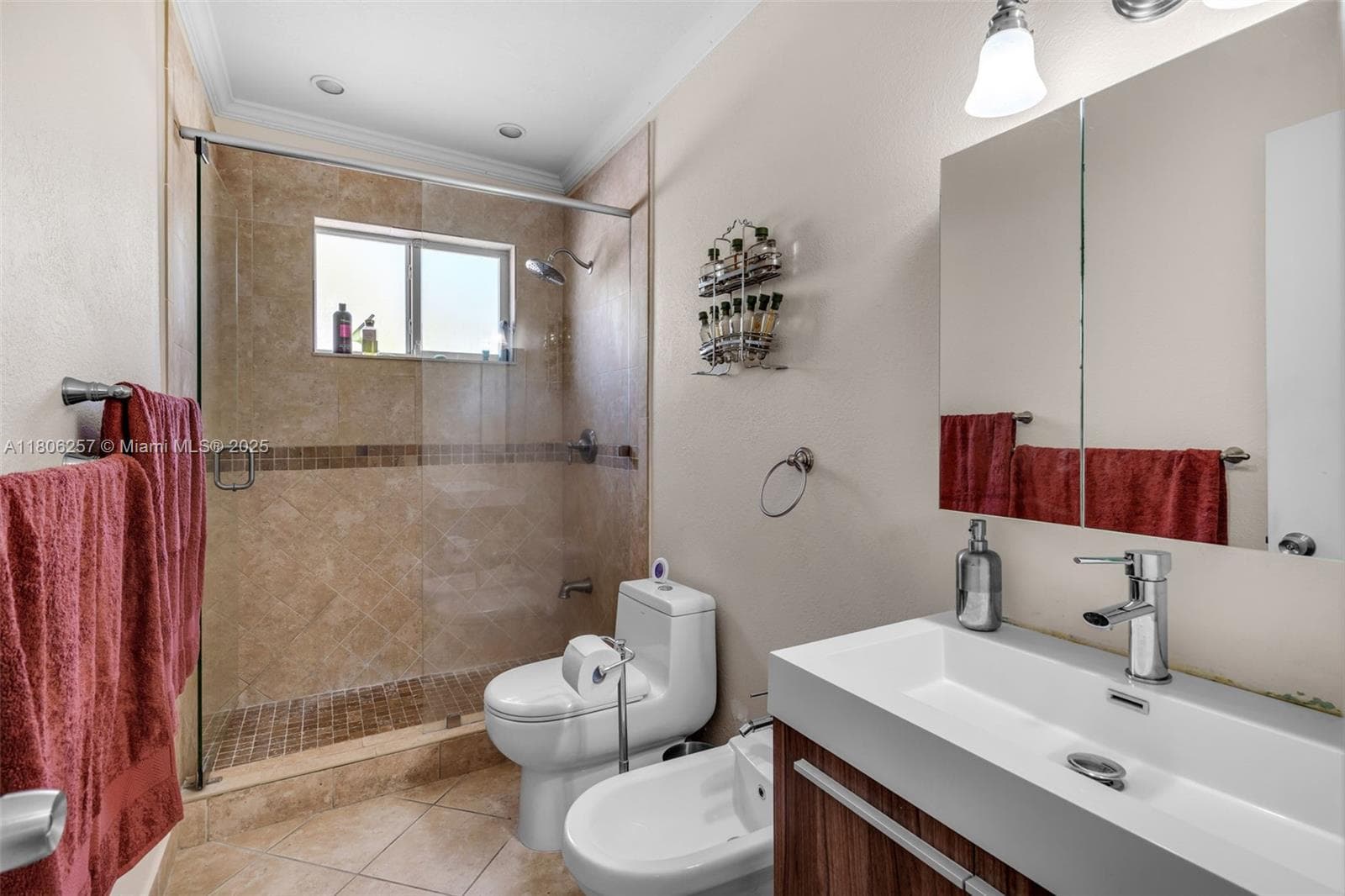 1901 SW 37th Ave photo 22