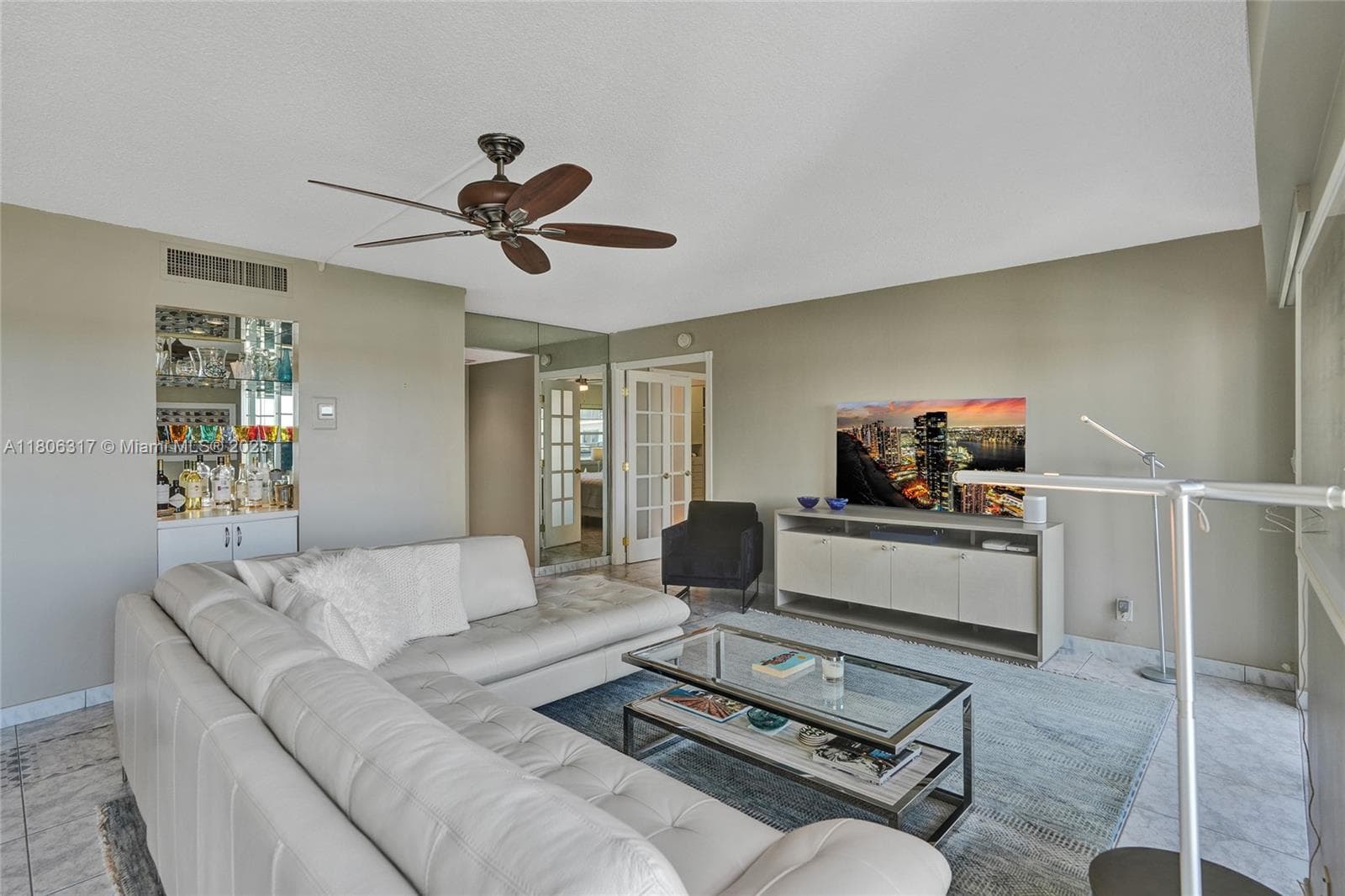The Warwick · #7J in Fort Lauderdale - Photo 1