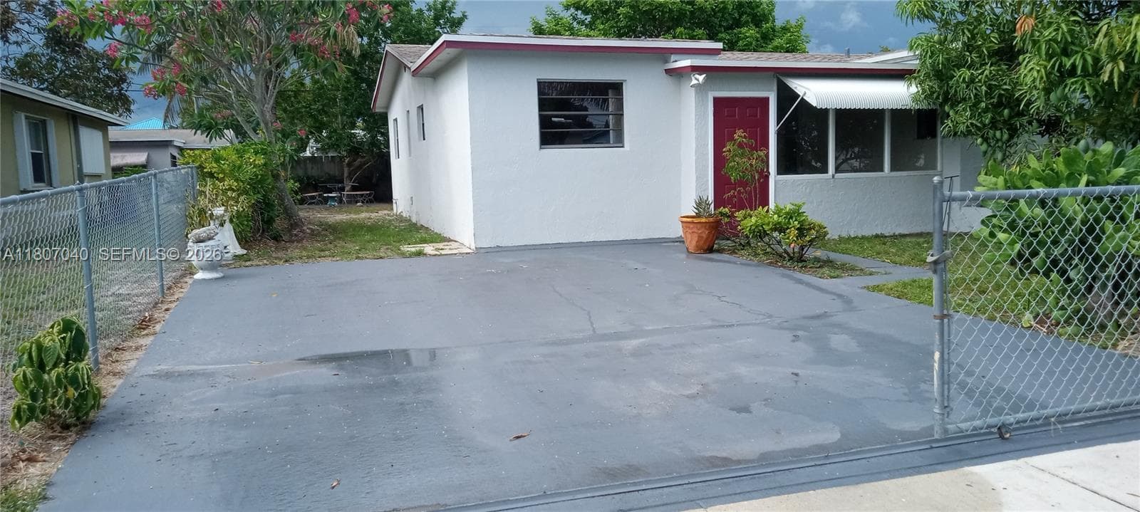 3161 NW 5th St photo 1