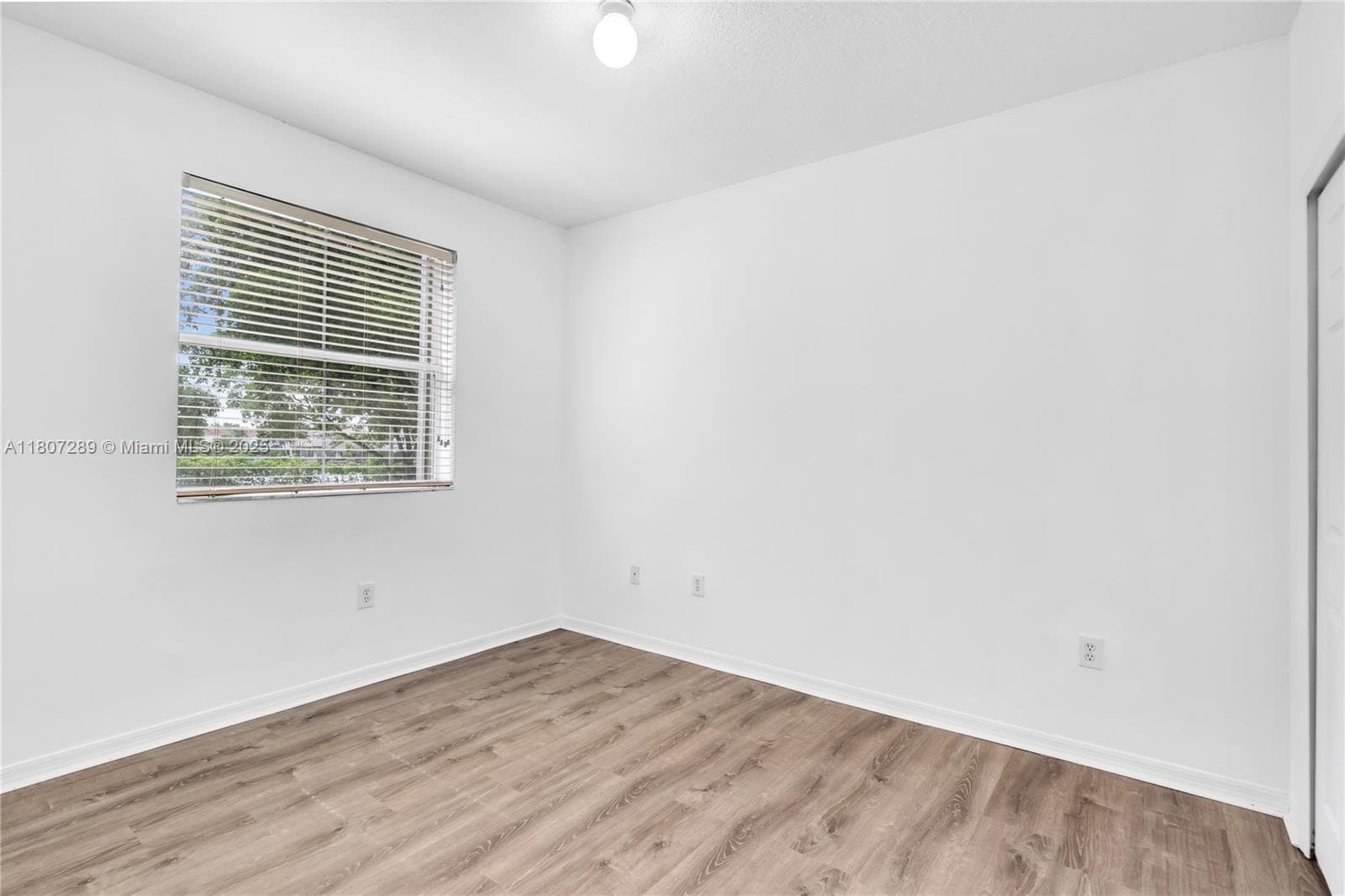 THE COURTS AT DORAL ISLES · #925 in Doral - Photo 20