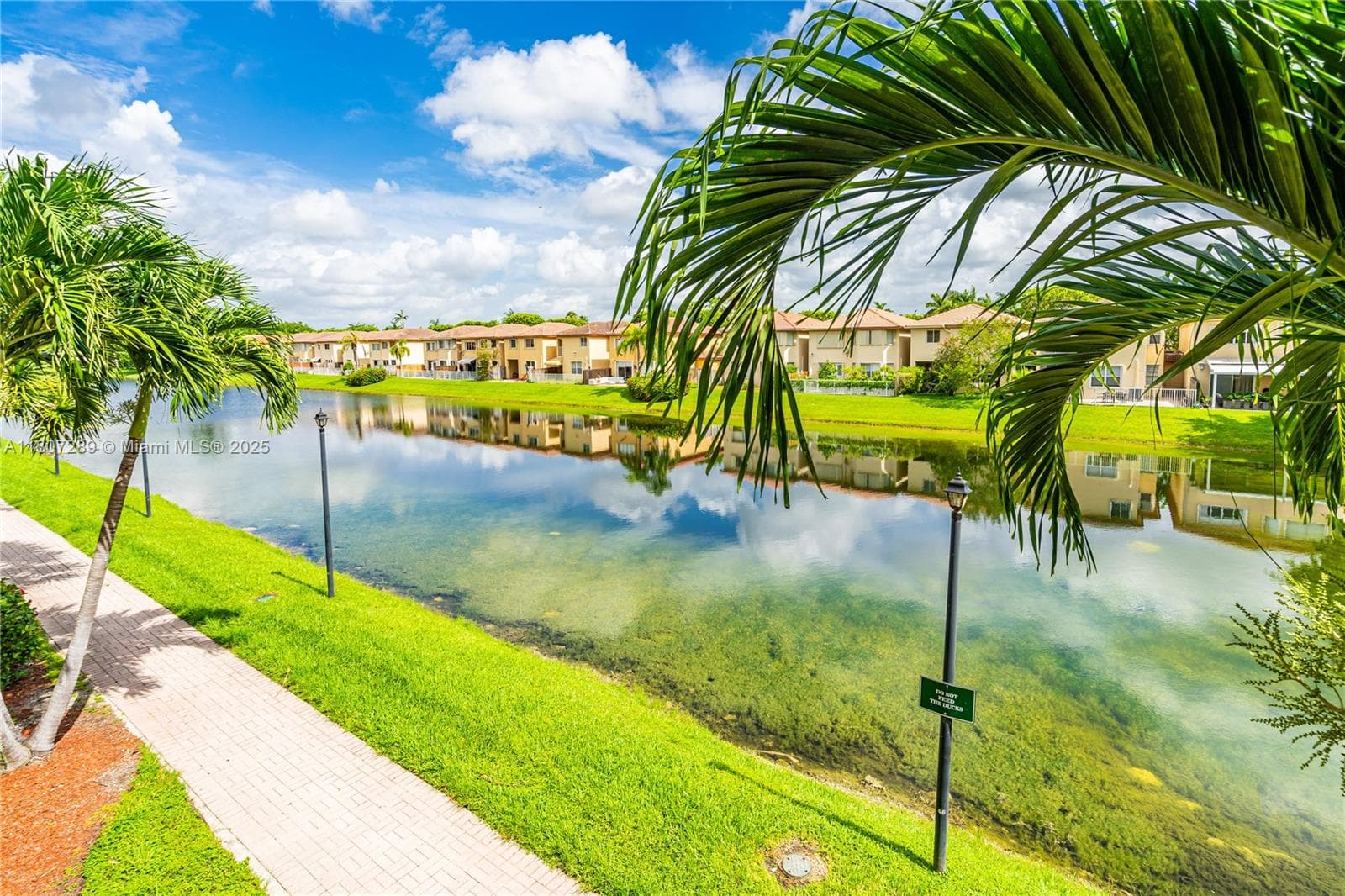 THE COURTS AT DORAL ISLES · #925 in Doral - Photo 31