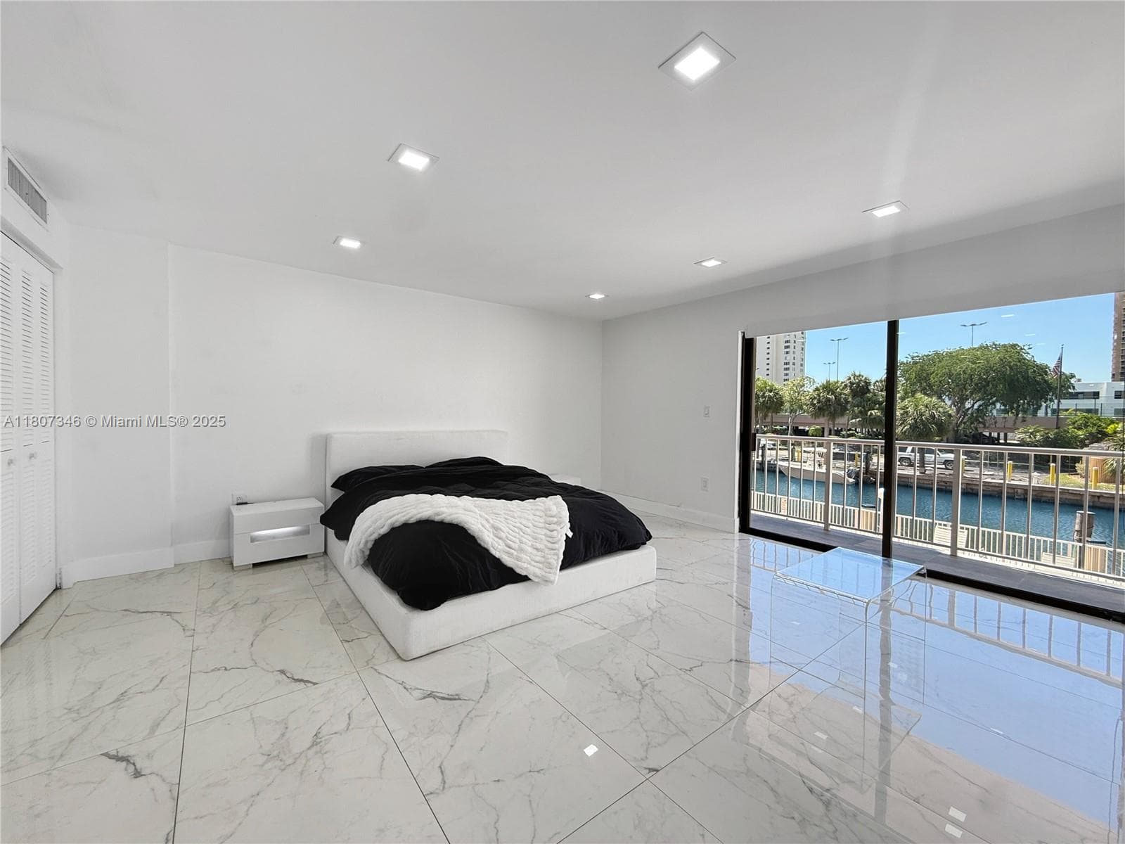 CRICKET CLUBHOUSE CONDO · #207 in Miami - Photo 4